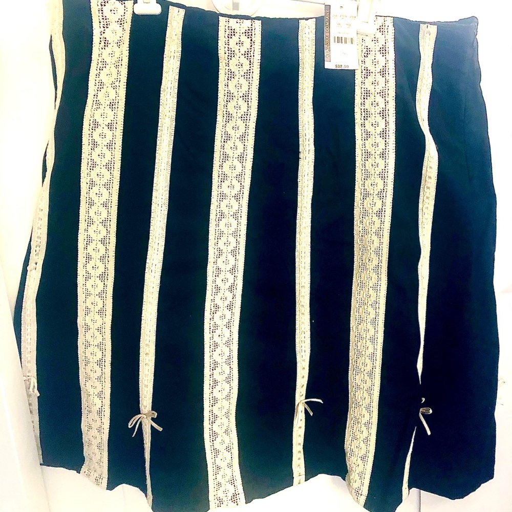 New York & Company Black and Cream Skirt